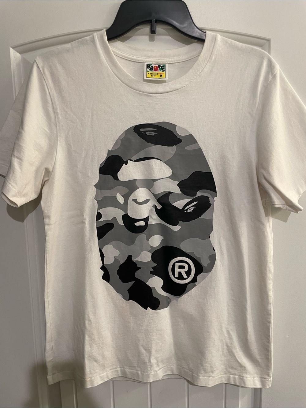 BAPE A Bathing Ape Big Ape Head Camo Tee Shirt. Women’s M.White/gray 100% cotton
